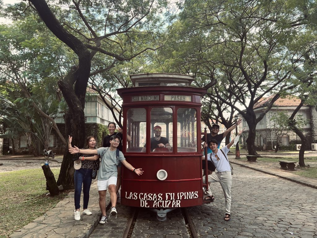 4one4 Property Co | Offshore Team Visit | A touristy photo with the offshore team